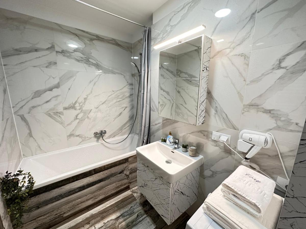 Deluxe Cozy Apartments - Coresi Mall #Braşov Esterno foto