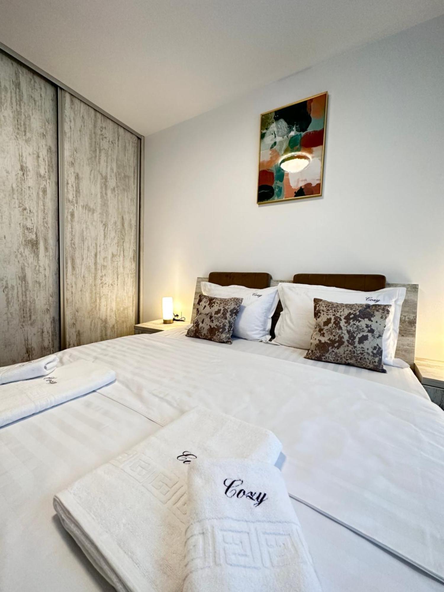 Deluxe Cozy Apartments - Coresi Mall #Braşov Esterno foto
